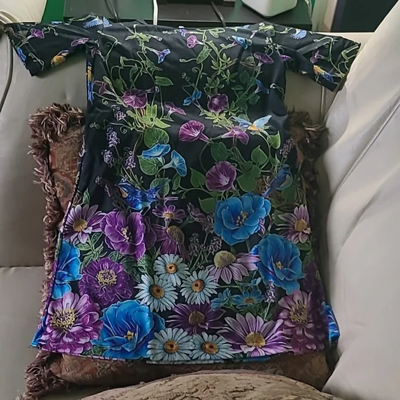 LITTLE GIRL DRESS - Picture 2 of 5